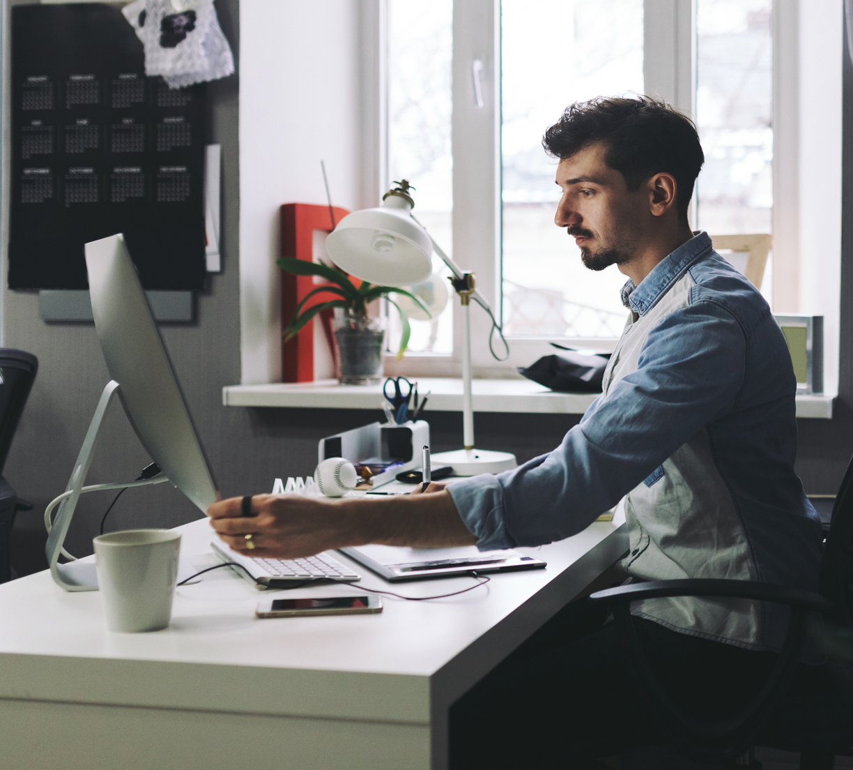 The Ultimate Guide: Monitor Buying for Working Professionals